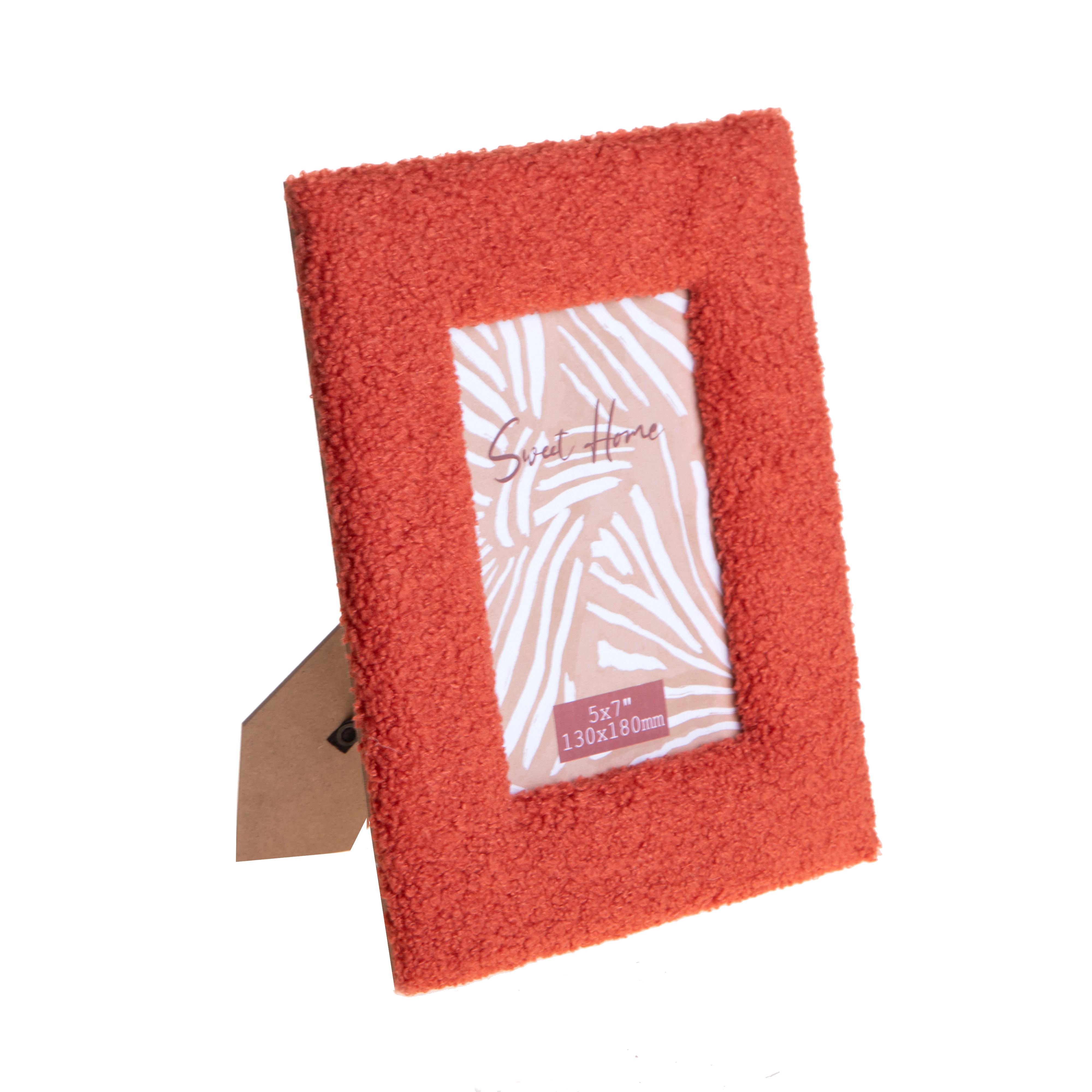 Home decors and accessories, PHOTO FRAMES, MULTI-PHOTO FRAMES, P/FOTO 22,5XH.27,5 CM TESSUTO TEDDY