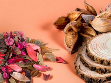 Cinnamon, raffia, wood slices,sisal pout-porry etc